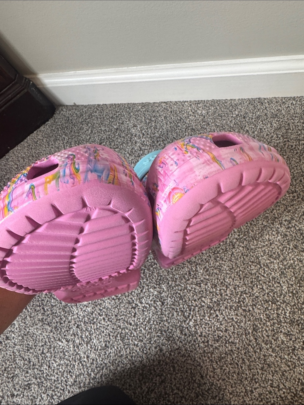 Crocs x Lisa Frank Pink Classic Unicorn Rainbow Clogs Womens' Size 8 - Picture 6 of 9